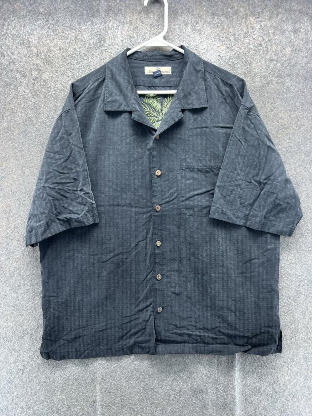Tommy Bahama Shirt Mens XL Black Silk Big Print Button Up Camp Striped Tropical